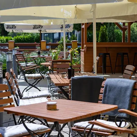 Frisko Panzio Bed & Breakfast 3*