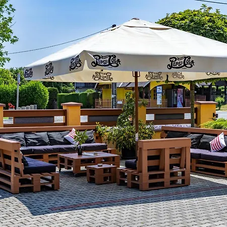 Couette-café Frisko Panzio Zalakaros