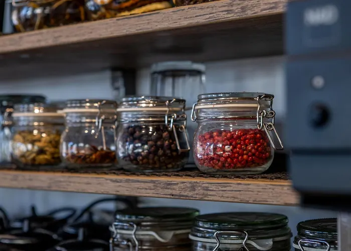 Oda ve Kahvaltı Frisko Panzio 3*