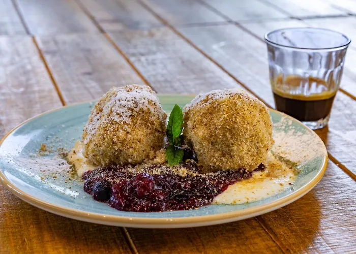 Oda ve Kahvaltı Frisko Panzio 3*